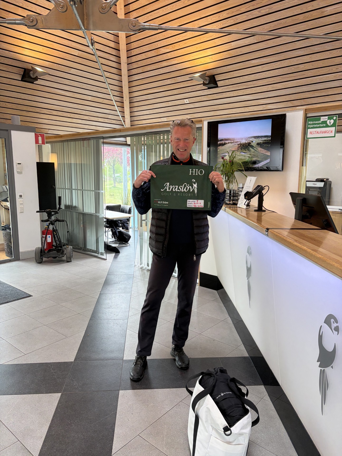 Ulf Claesson, Hole In One
