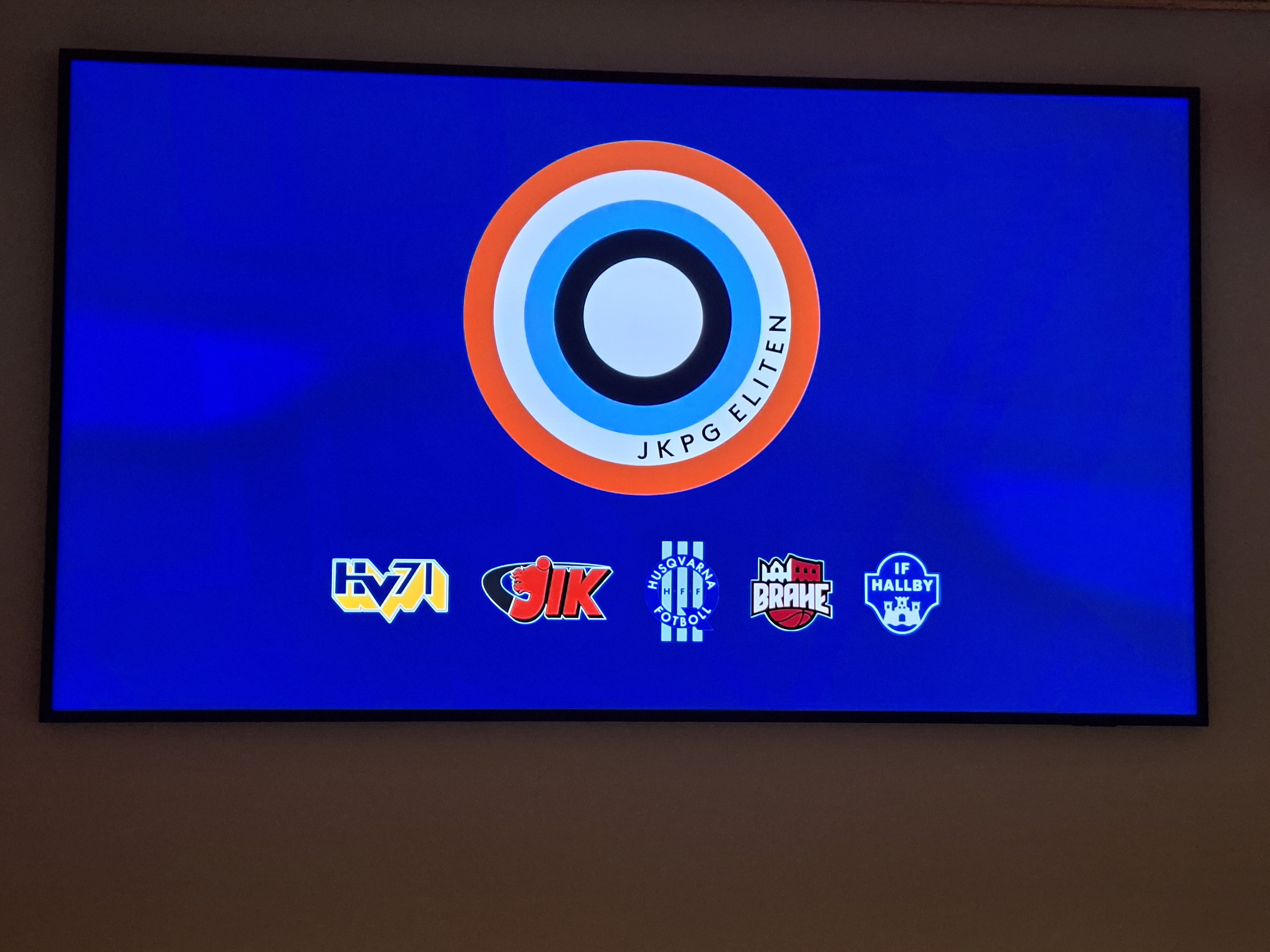 Cirkelns ringar återger klubbarnas färger