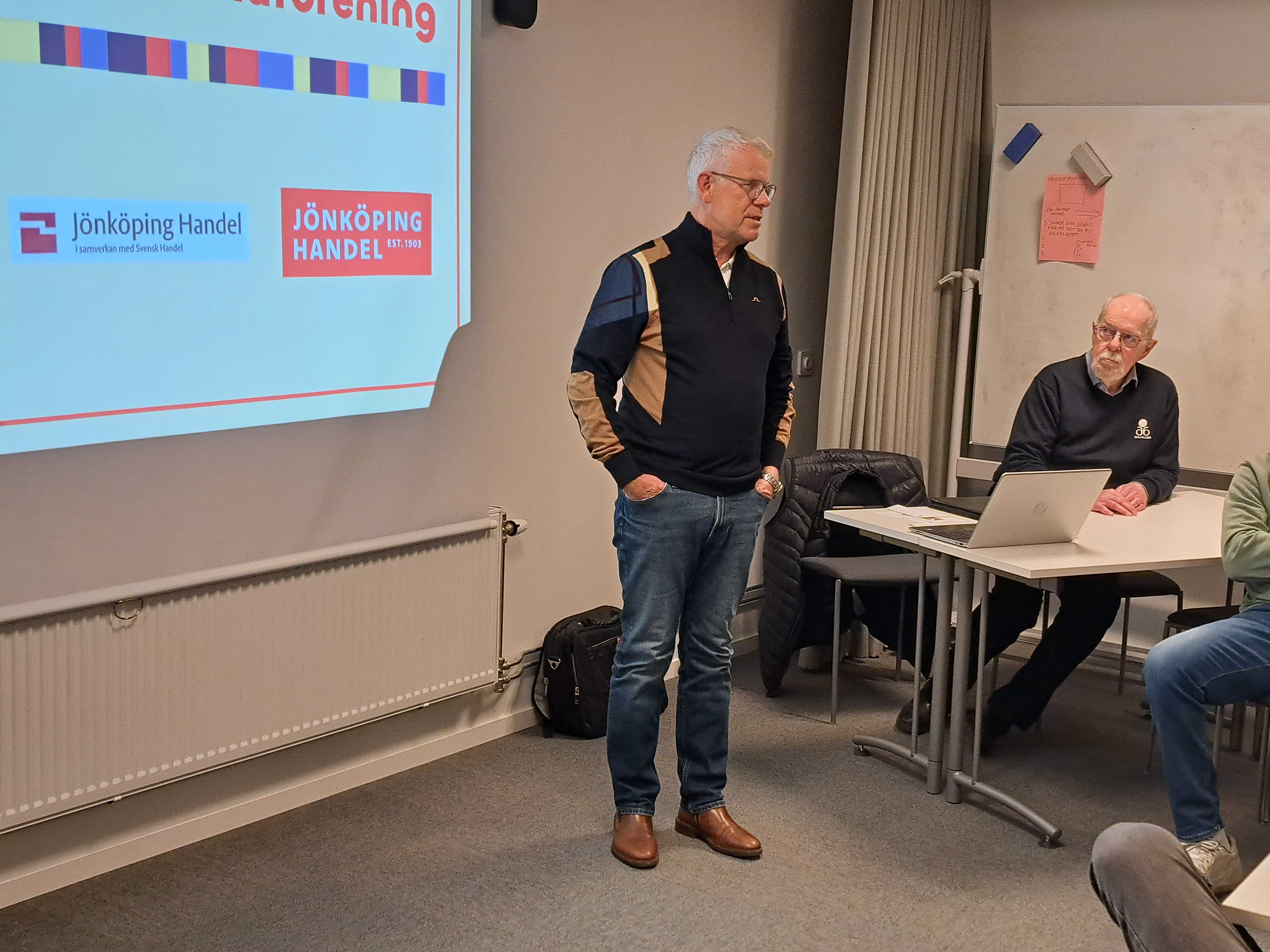 Kjell Nordén håller tal och tackar för pris