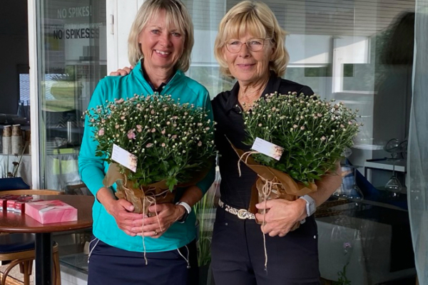 Segrare Ann-Katrin Tagesson från oss och Birgitta Hasselgren från Lagans GK